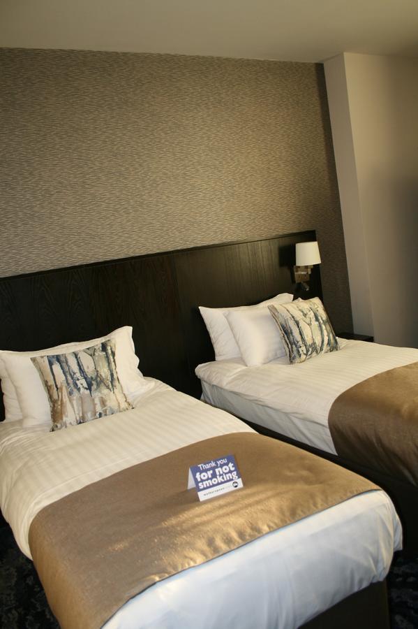 The Yarborough Hotel Wetherspoon Гримсби Экстерьер фото