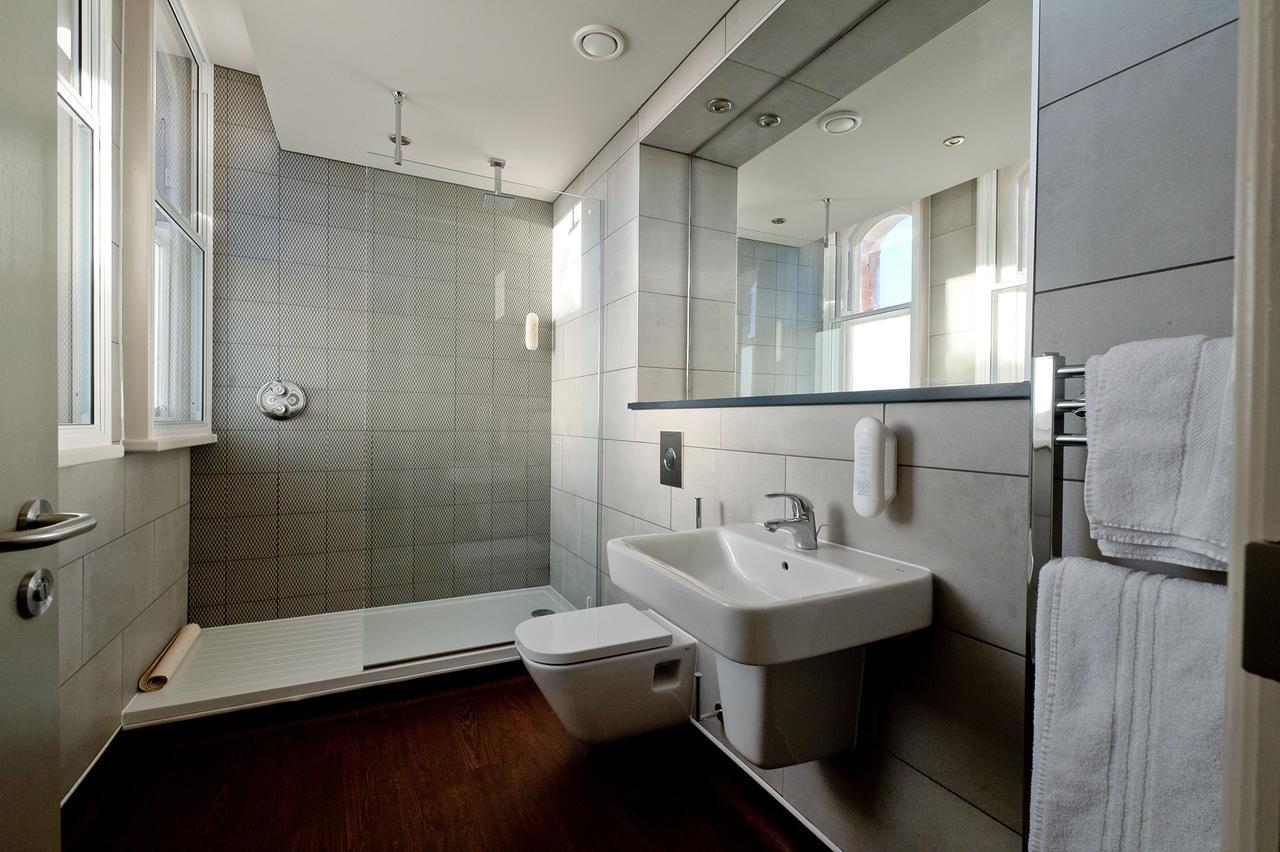 The Yarborough Hotel Wetherspoon Гримсби Экстерьер фото